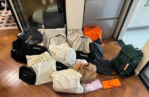 昆明晋宁区回收奢侈品衣服.jpg